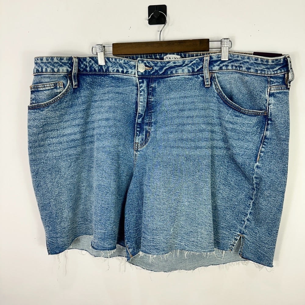 Ava & Viv Bermuda Shorts 26 Blue Denim High Rise Relaxed Fit Cutoff‎ Raw Hem Y2K